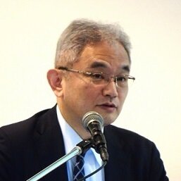 平田泰隆氏 (1)講演顔写真.jpg
